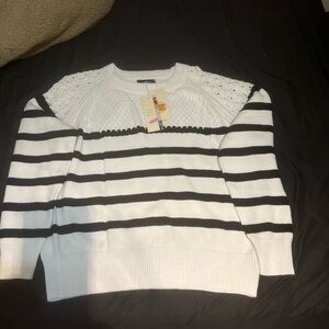 Women's White & Black Striped Crewneck Sweater